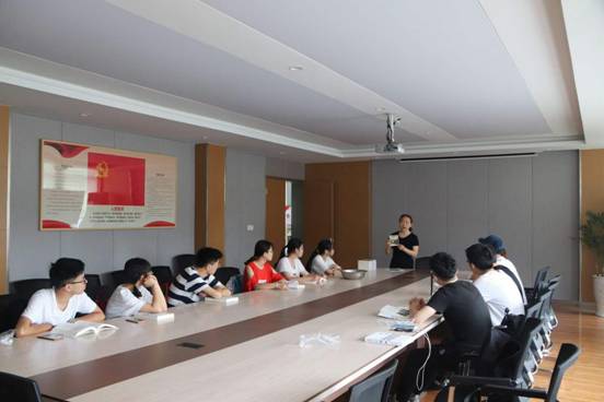 四虎影院
“下乡小分队”-开展口述历史主题讲座